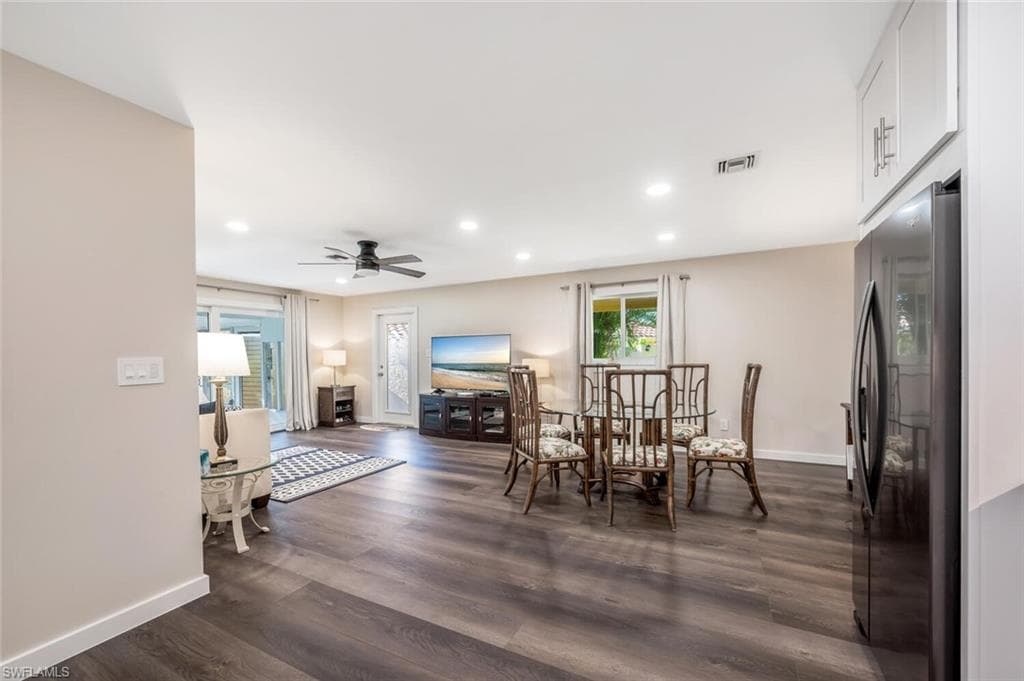 186 Harrison Rd H2, Naples, FL 34112-12