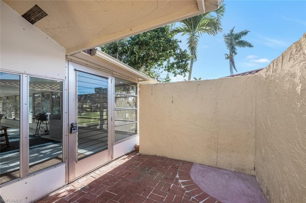 186 Harrison Rd H2, Naples, FL 34112-25