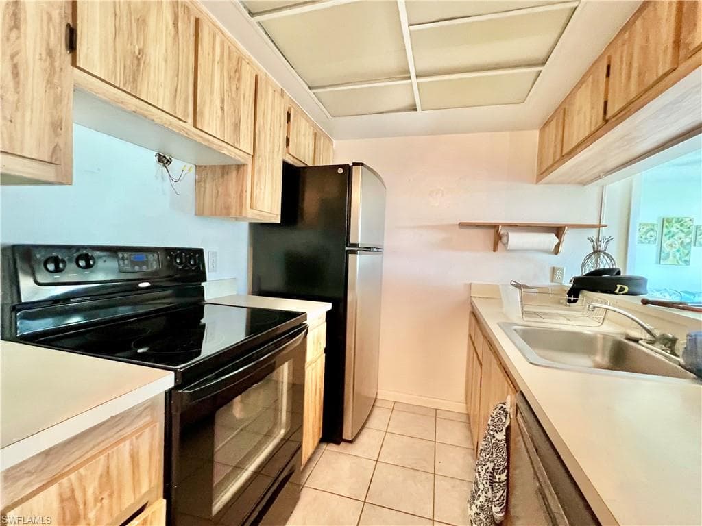 4293 27th Ct SW 203, Naples, FL 34116-14
