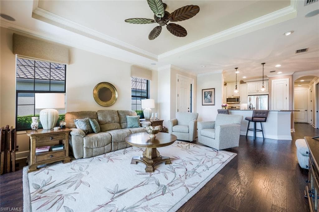 8446 Volaro Way, Naples, FL 34114-8
