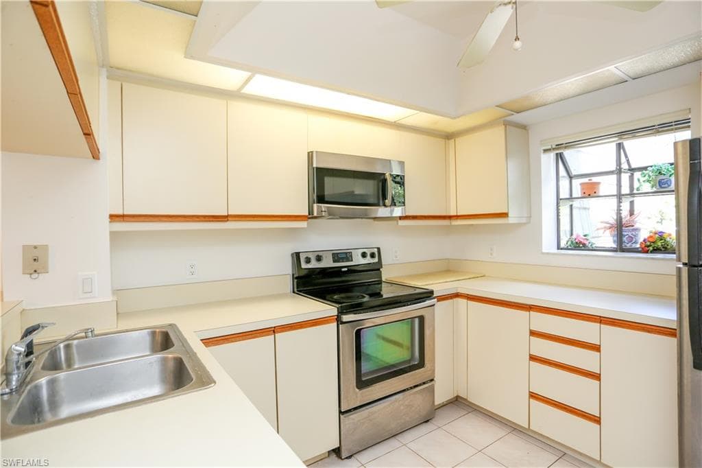 1509 Oyster Catcher Pt 1509, Naples, FL 34105-8