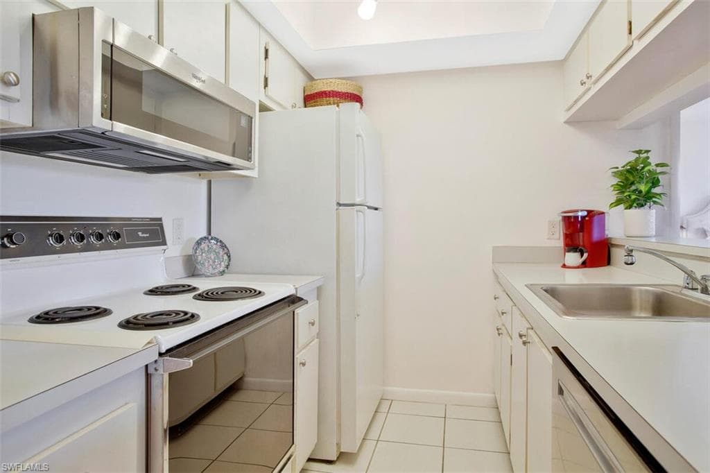 4357 27th Ct SW 204, Naples, FL 34116-20