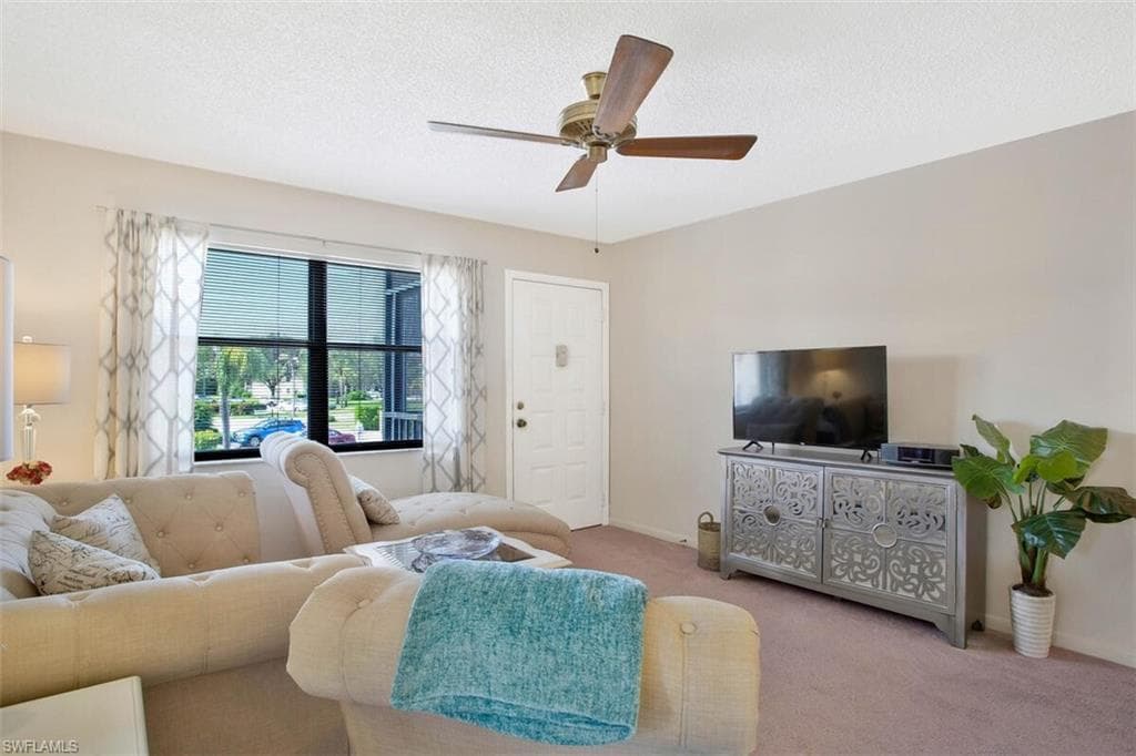 4357 27th Ct SW 204, Naples, FL 34116-8