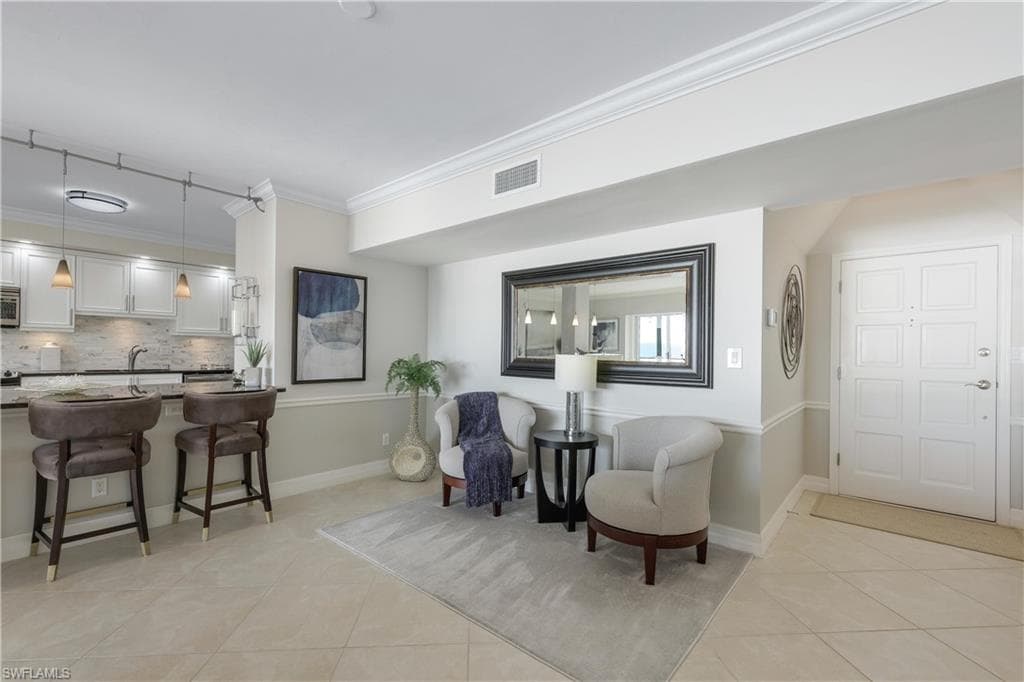 3401 Gulf Shore Blvd N 605, Naples, FL 34103-9