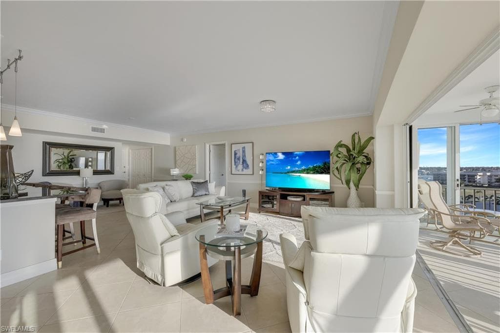 3401 Gulf Shore Blvd N 605, Naples, FL 34103-24