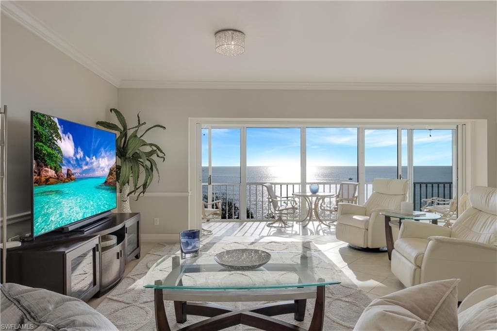 3401 Gulf Shore Blvd N 605, Naples, FL 34103-3