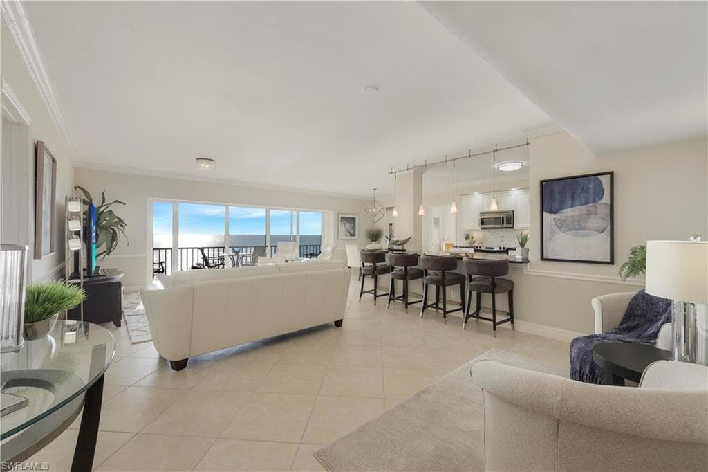 3401 Gulf Shore Blvd N 605, Naples, FL 34103-6