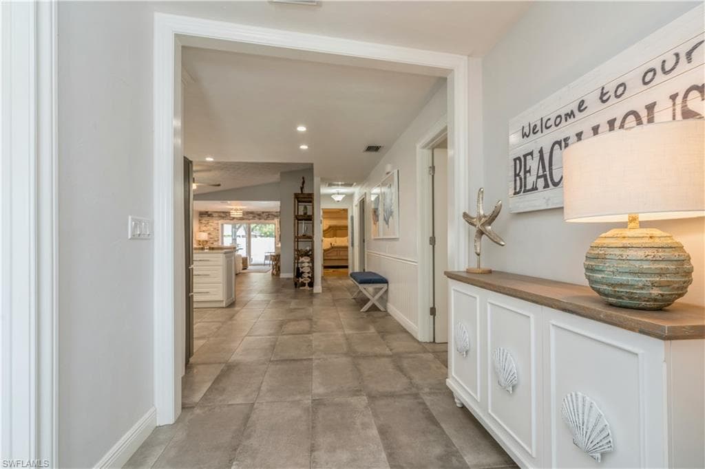 523 107th Ave N, Naples, FL 34108-8