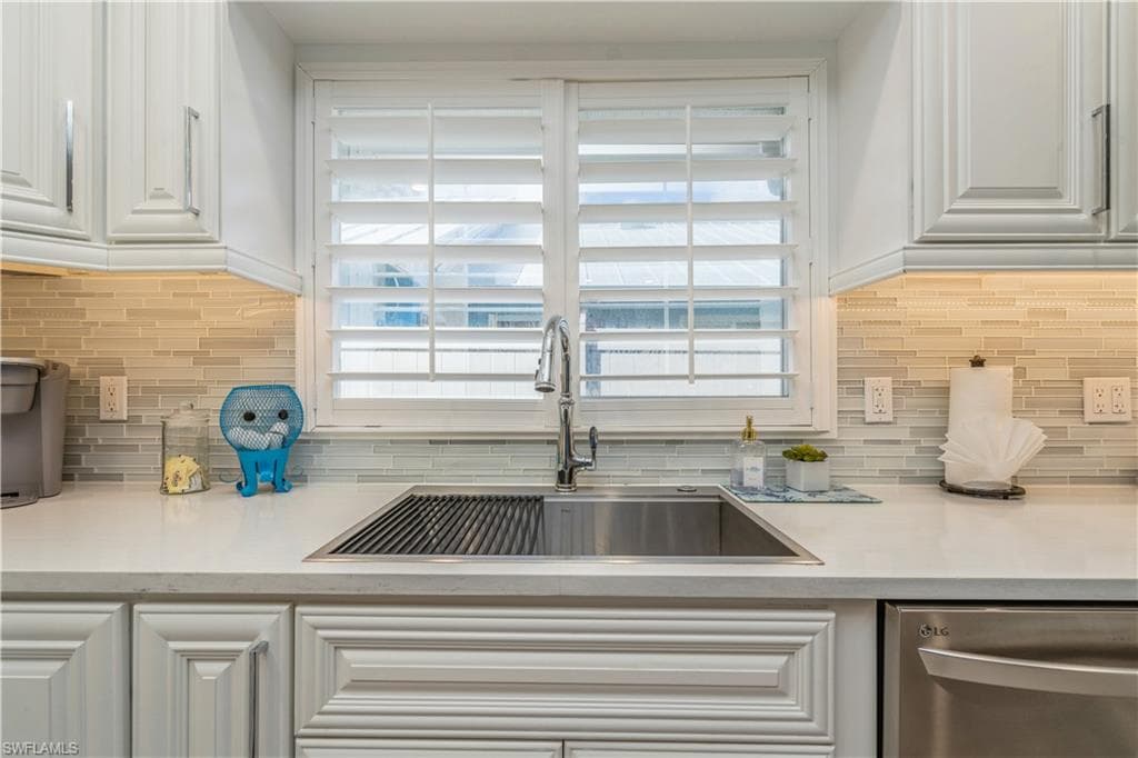 523 107th Ave N, Naples, FL 34108-11