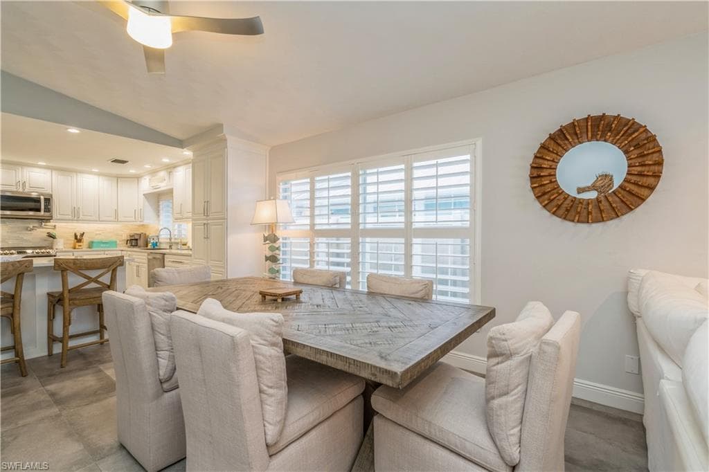 523 107th Ave N, Naples, FL 34108-18