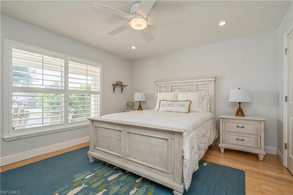 523 107th Ave N, Naples, FL 34108-21