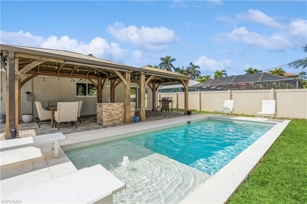 523 107th Ave N, Naples, FL 34108-30