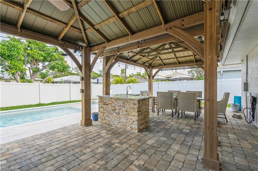 523 107th Ave N, Naples, FL 34108-34