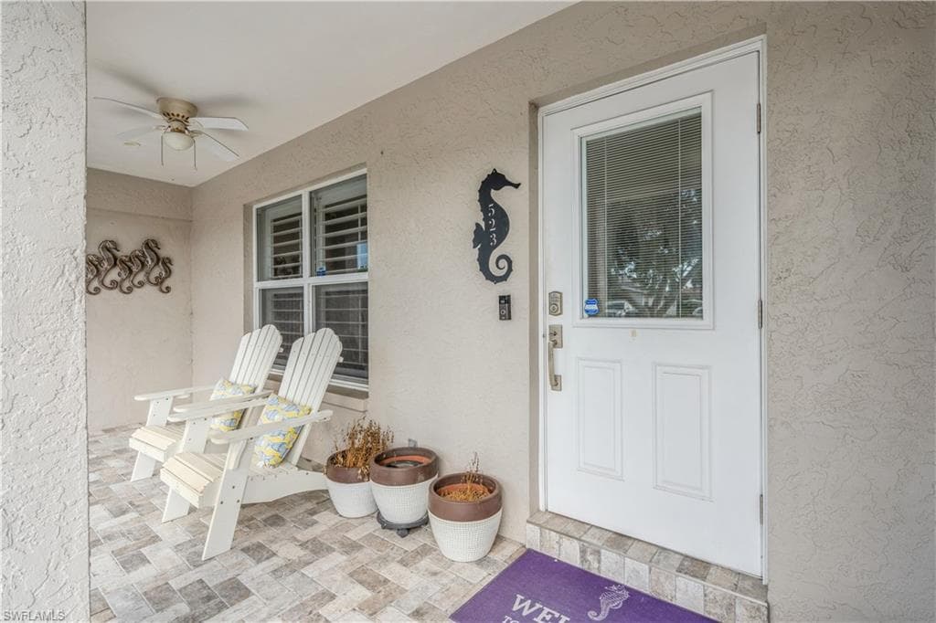 523 107th Ave N, Naples, FL 34108-6