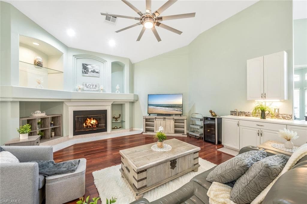 7001 Mill Run Cir, Naples, FL 34109-4