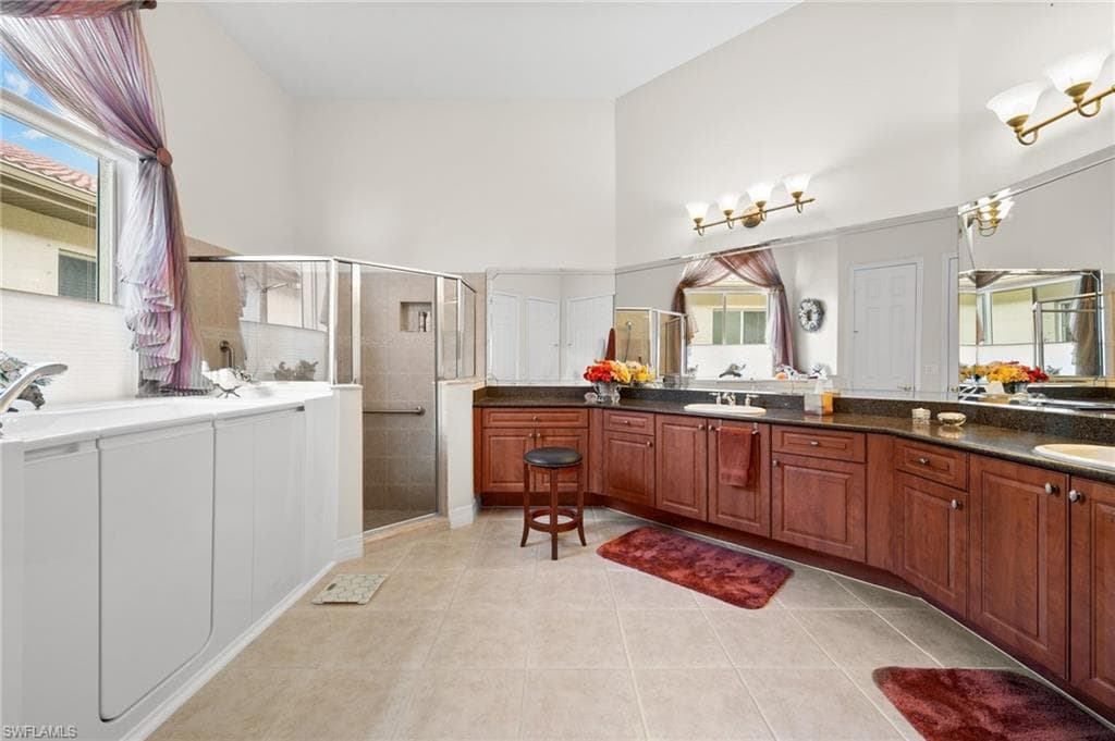 9009 Paseo De Valencia St, Fort Myers, FL 33908-27