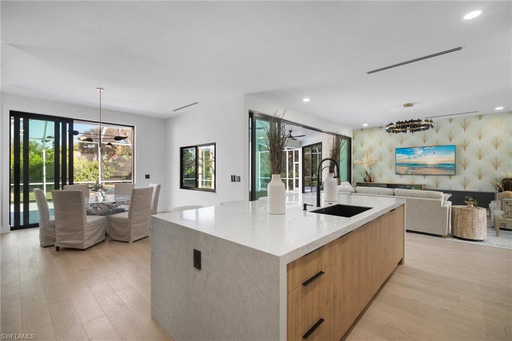 1677 Northgate Dr, Naples, FL 34105-6