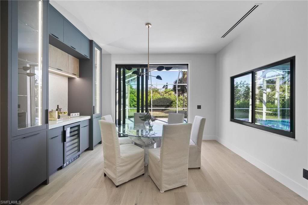 1677 Northgate Dr, Naples, FL 34105-7