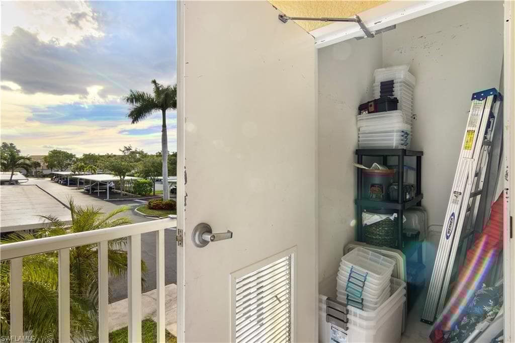 6824 Sterling Greens Pl 3203, Naples, FL 34104-26