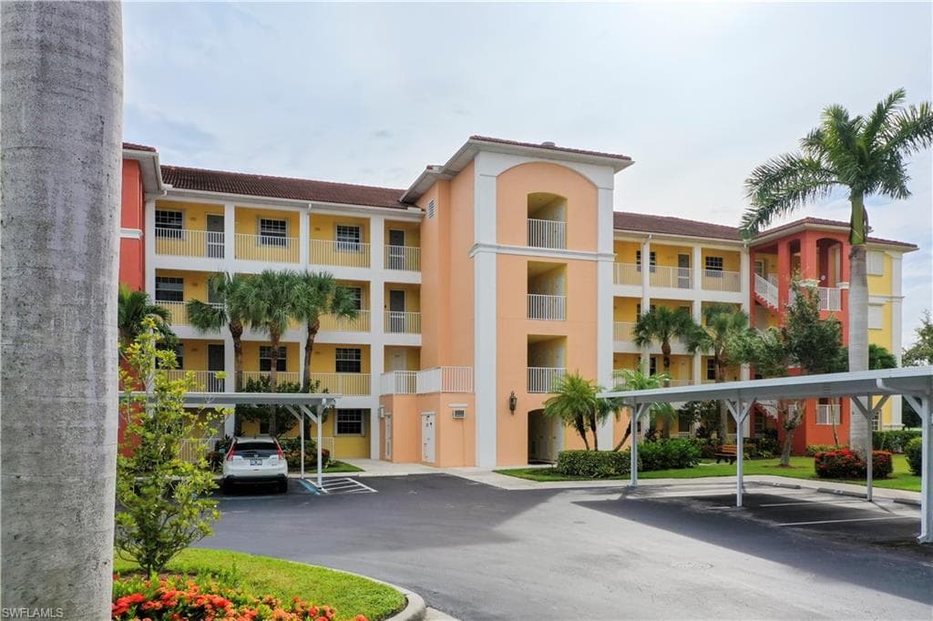 6824 Sterling Greens Pl 3203, Naples, FL 34104-30
