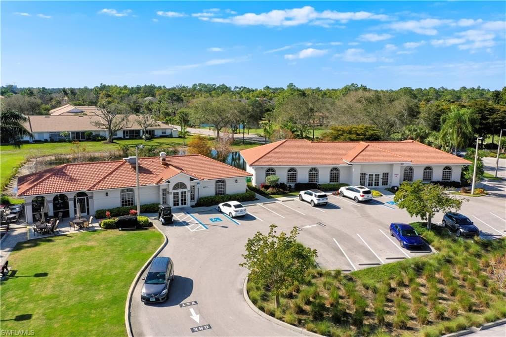 6824 Sterling Greens Pl 3203, Naples, FL 34104-37