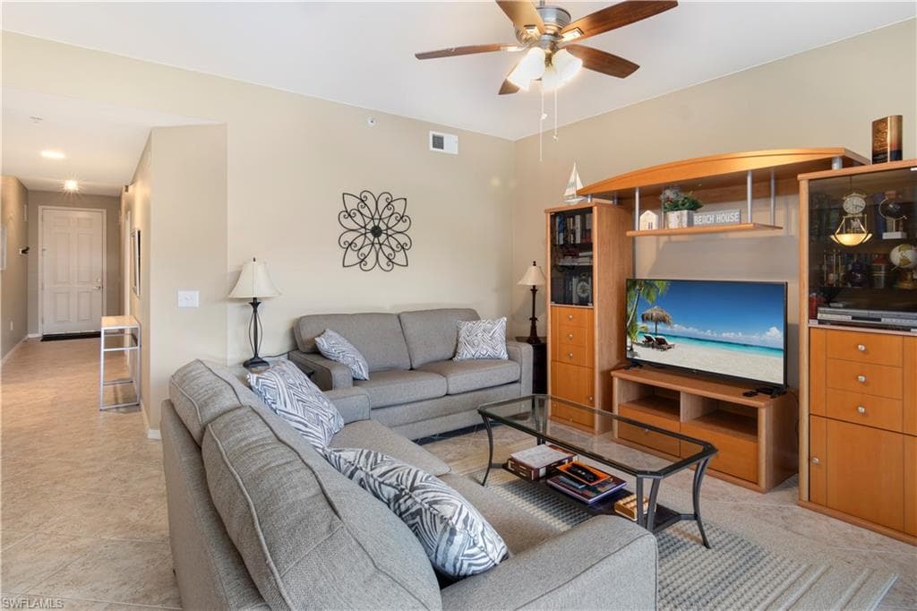 6824 Sterling Greens Pl 3203, Naples, FL 34104-5