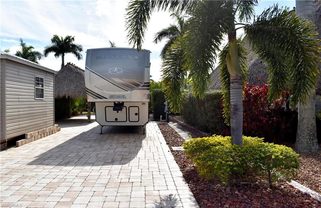 10210 Meadow Beauty Trl, Fort Myers, FL 33905-5