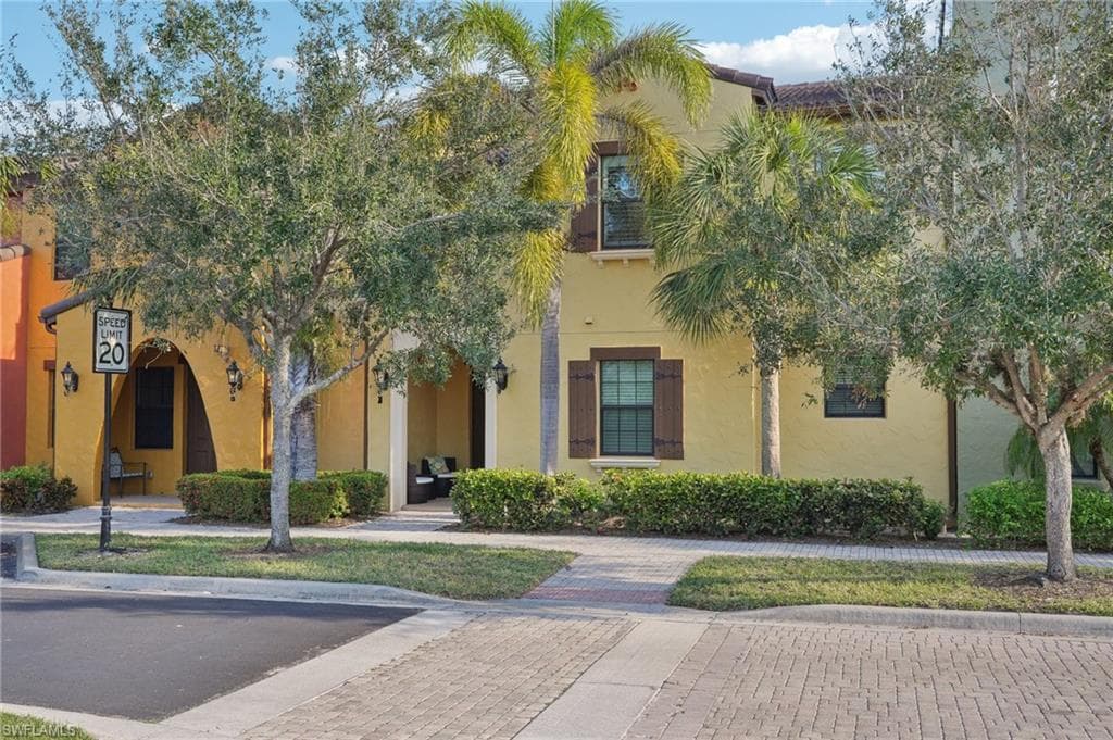 9071 Albion Ln N 5704, Naples, FL 34113-24