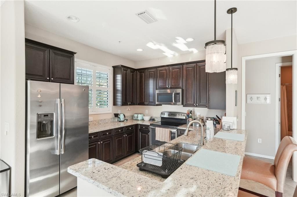 9071 Albion Ln N 5704, Naples, FL 34113-4