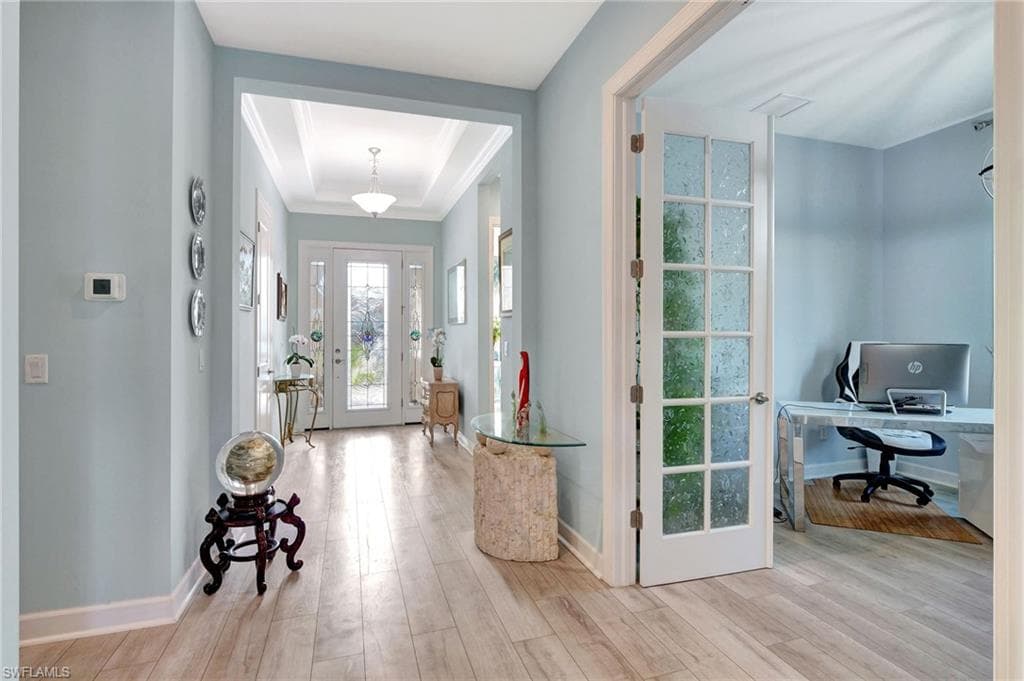 8266 Promoso Ct, Naples, FL 34114-8