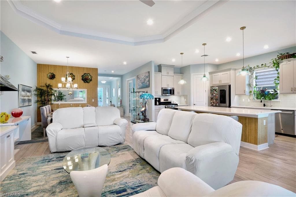 8266 Promoso Ct, Naples, FL 34114-12
