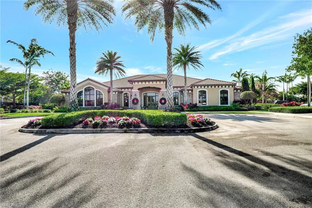 8266 Promoso Ct, Naples, FL 34114-38