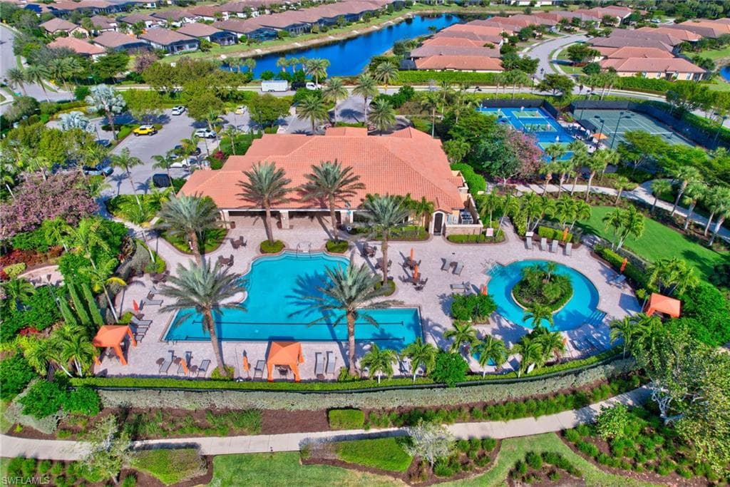 8266 Promoso Ct, Naples, FL 34114-46