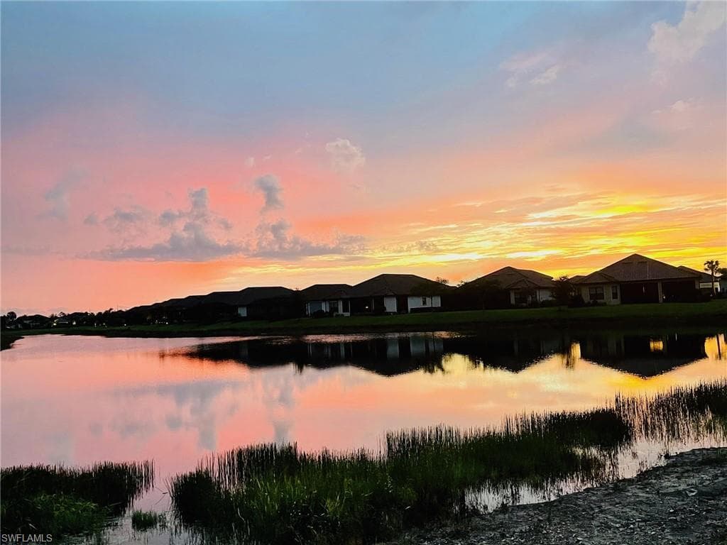 8266 Promoso Ct, Naples, FL 34114-3