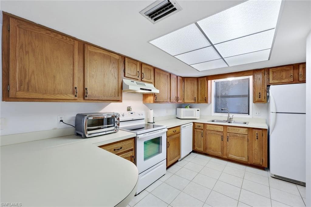 10022 Oxfordshire Ln 204, Fort Myers, FL 33908-2