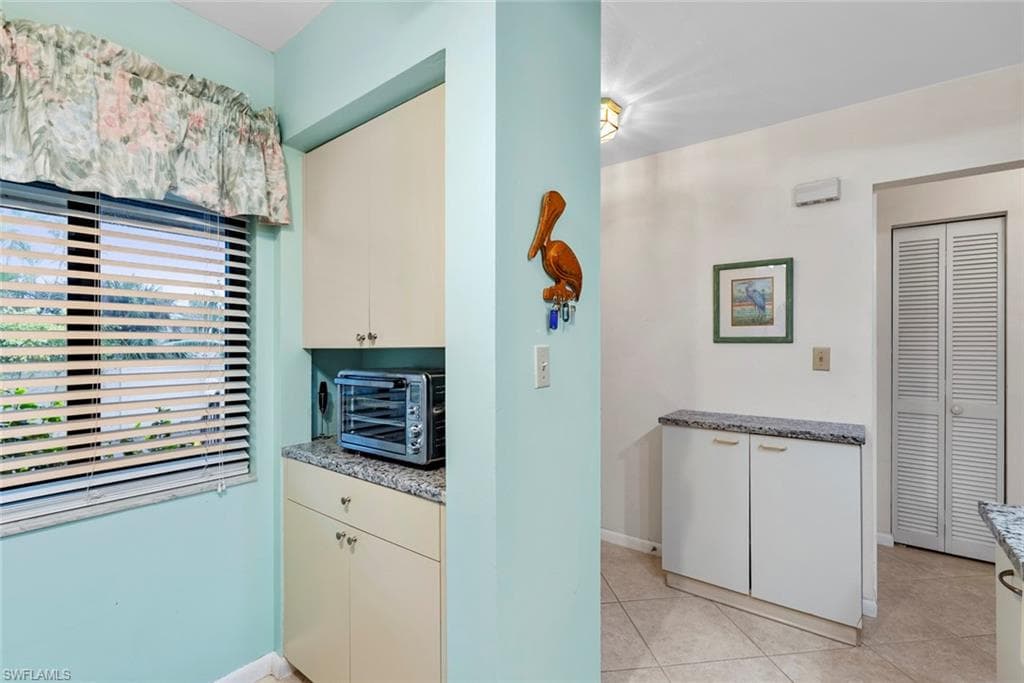 801 Elkcam Cir C4, Marco Island, FL 34145-8