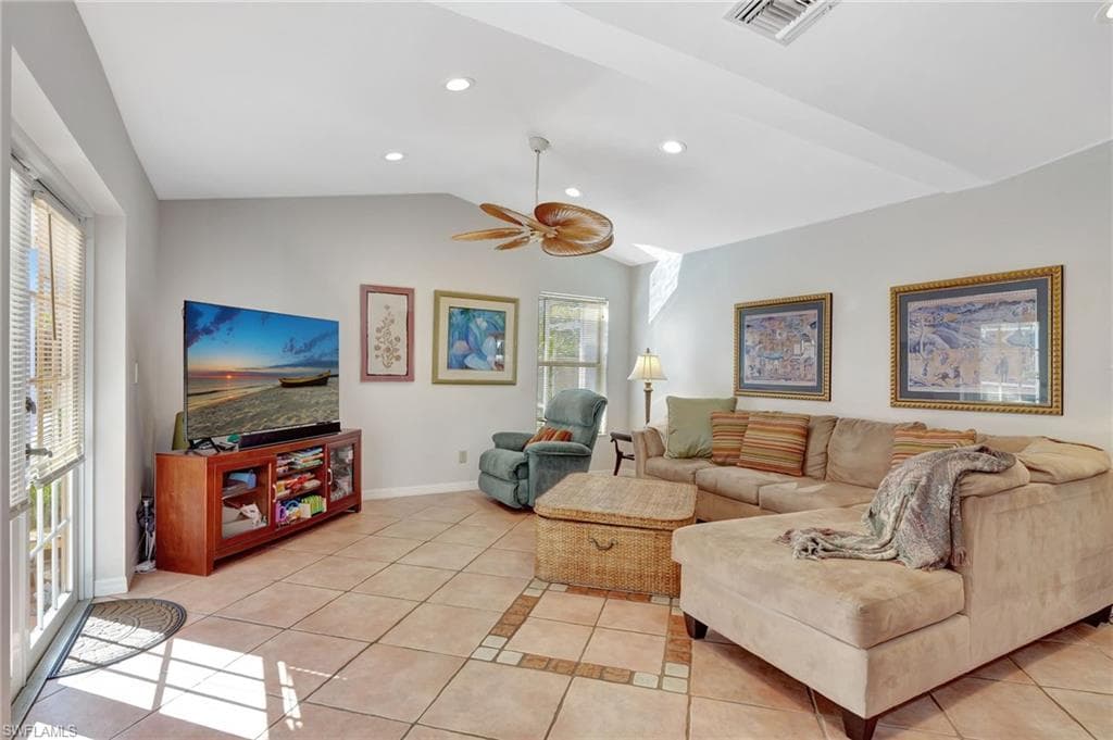 9991 Boca Cir, Naples, FL 34109-15