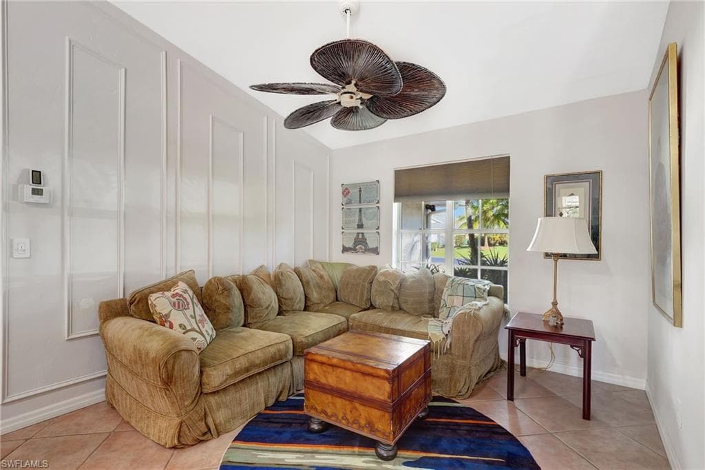 9991 Boca Cir, Naples, FL 34109-5