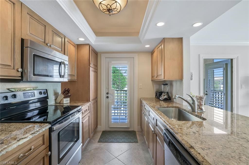 3500 Gulf Shore Blvd N 201, Naples, FL 34103-17