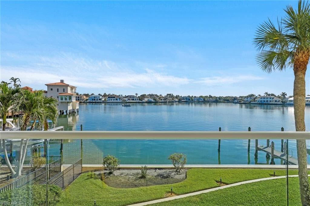 3500 Gulf Shore Blvd N 201, Naples, FL 34103-2