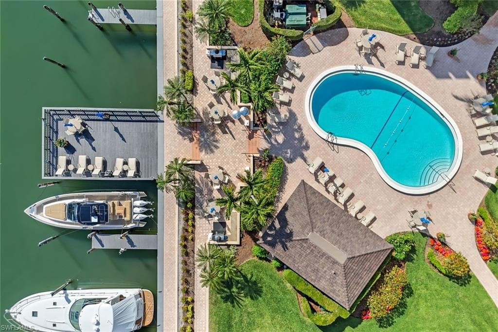 3500 Gulf Shore Blvd N 201, Naples, FL 34103-4