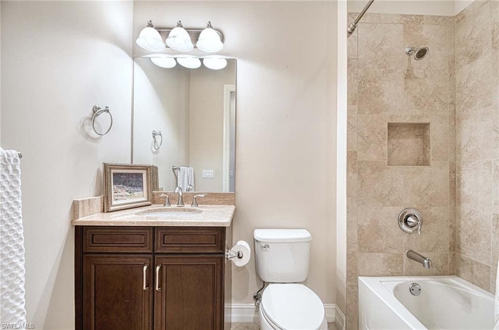 7347 Lantana Cir, Naples, FL 34119-17