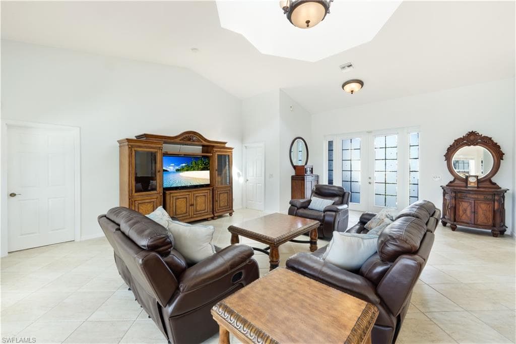 27160 Flamingo Dr, Bonita Springs, FL 34135-10