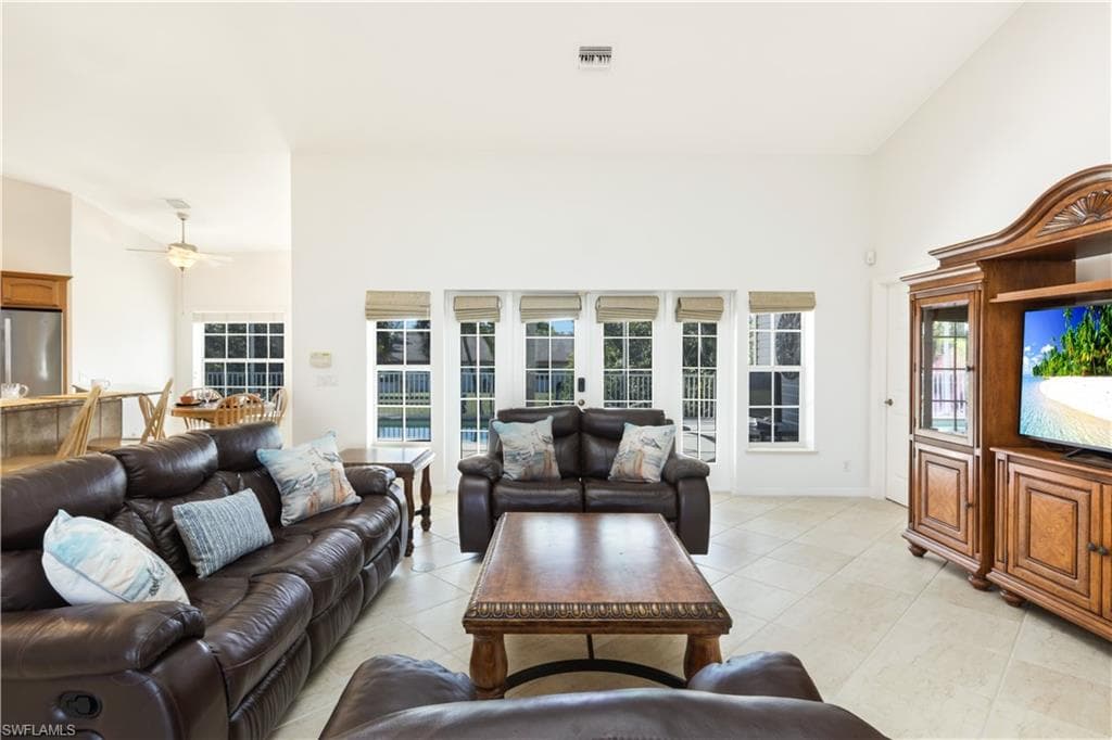 27160 Flamingo Dr, Bonita Springs, FL 34135-11