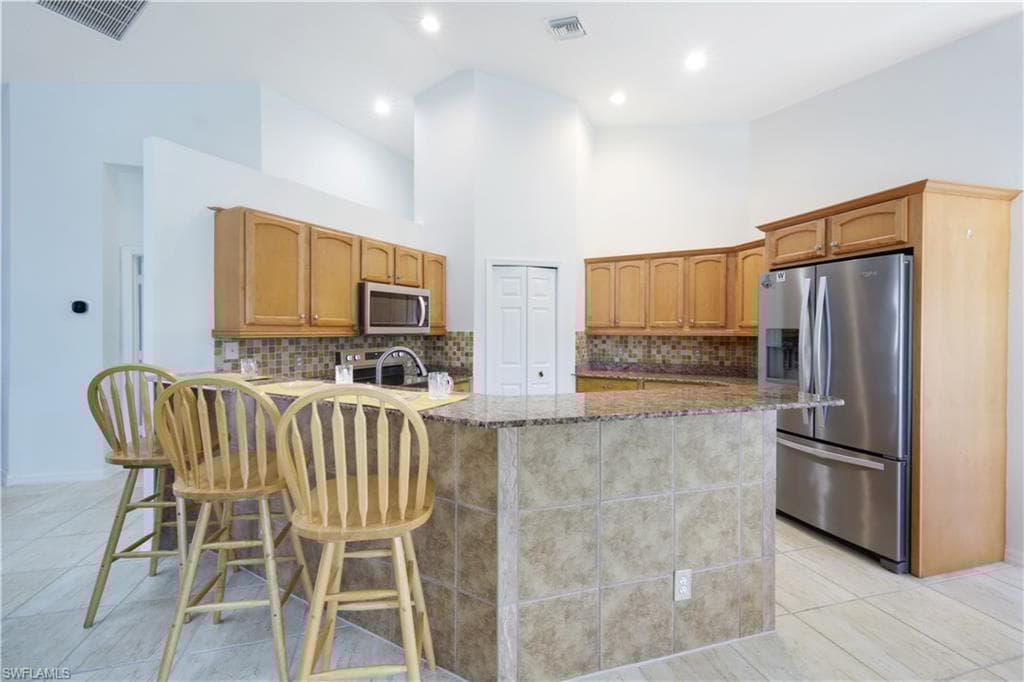 27160 Flamingo Dr, Bonita Springs, FL 34135-17