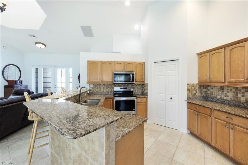 27160 Flamingo Dr, Bonita Springs, FL 34135-18