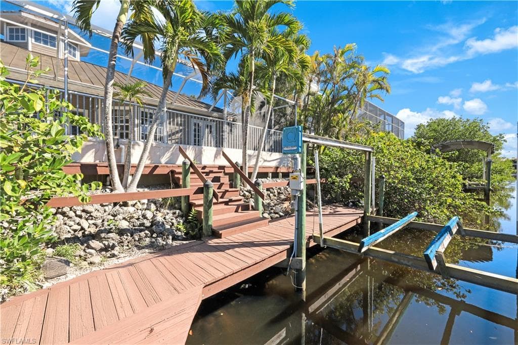 27160 Flamingo Dr, Bonita Springs, FL 34135-39