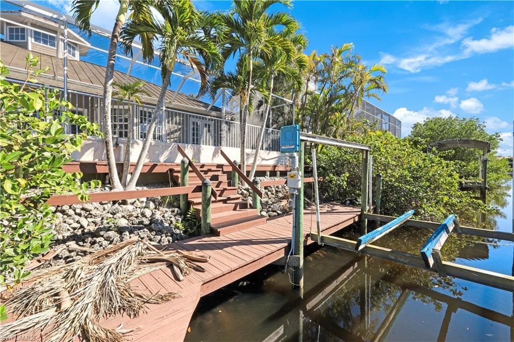 27160 Flamingo Dr, Bonita Springs, FL 34135-40