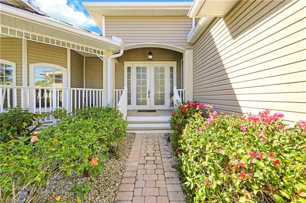 27160 Flamingo Dr, Bonita Springs, FL 34135-8