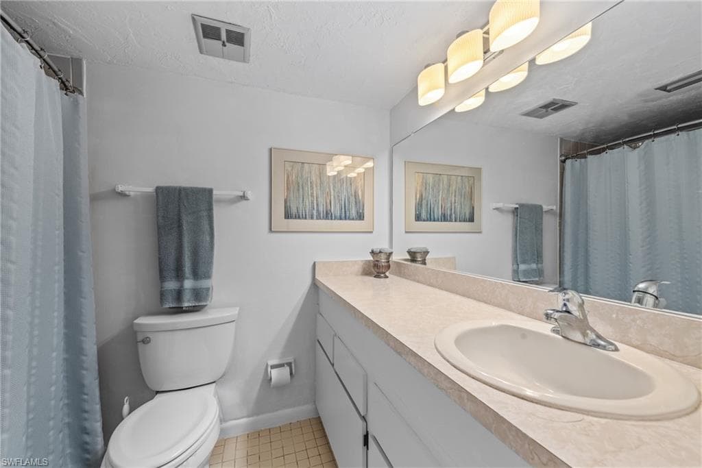 980 Palm View Dr 107, Naples, FL 34110-13